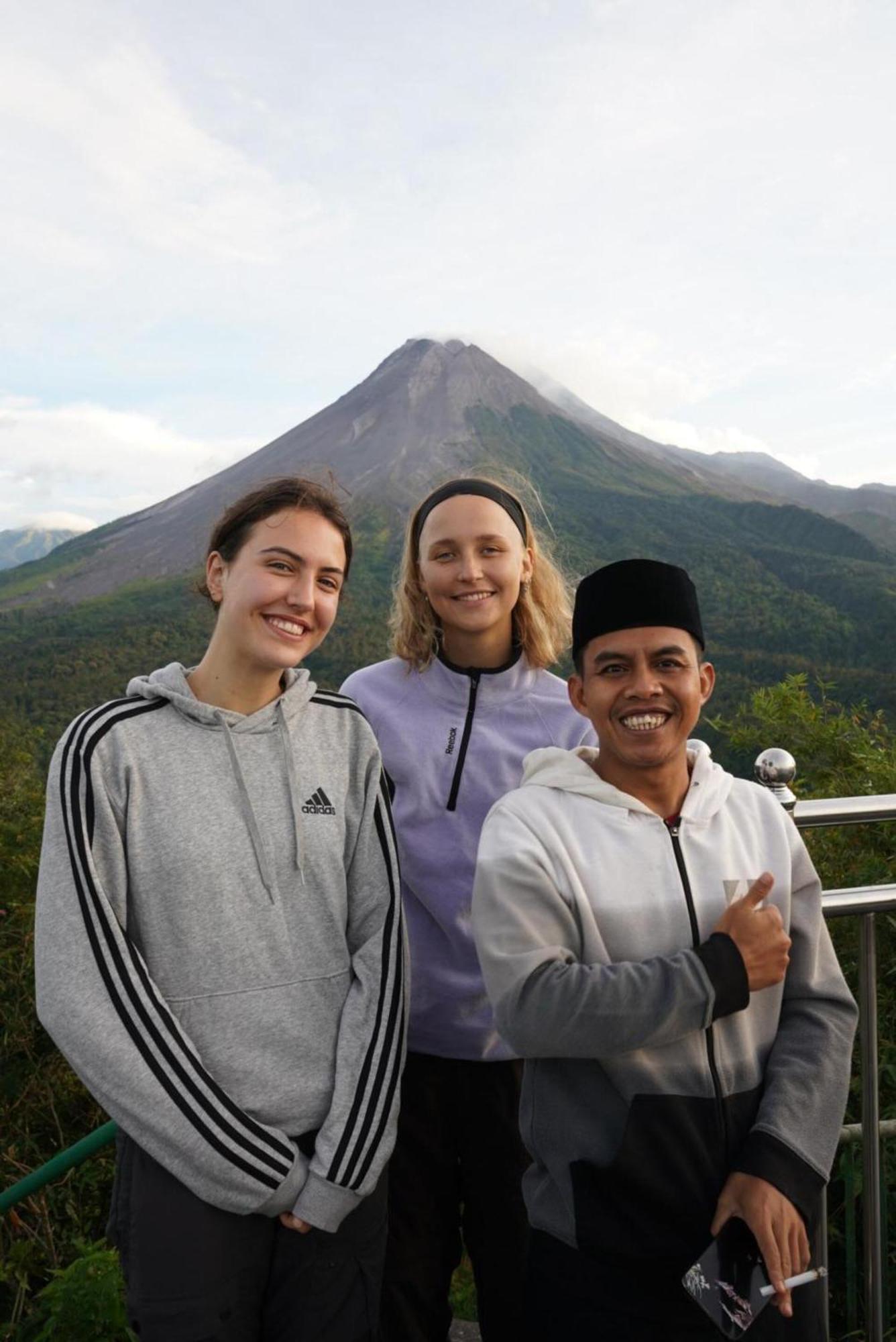 Laura's Backpacker 523 Vandrarhem Yogyakarta Exteriör bild