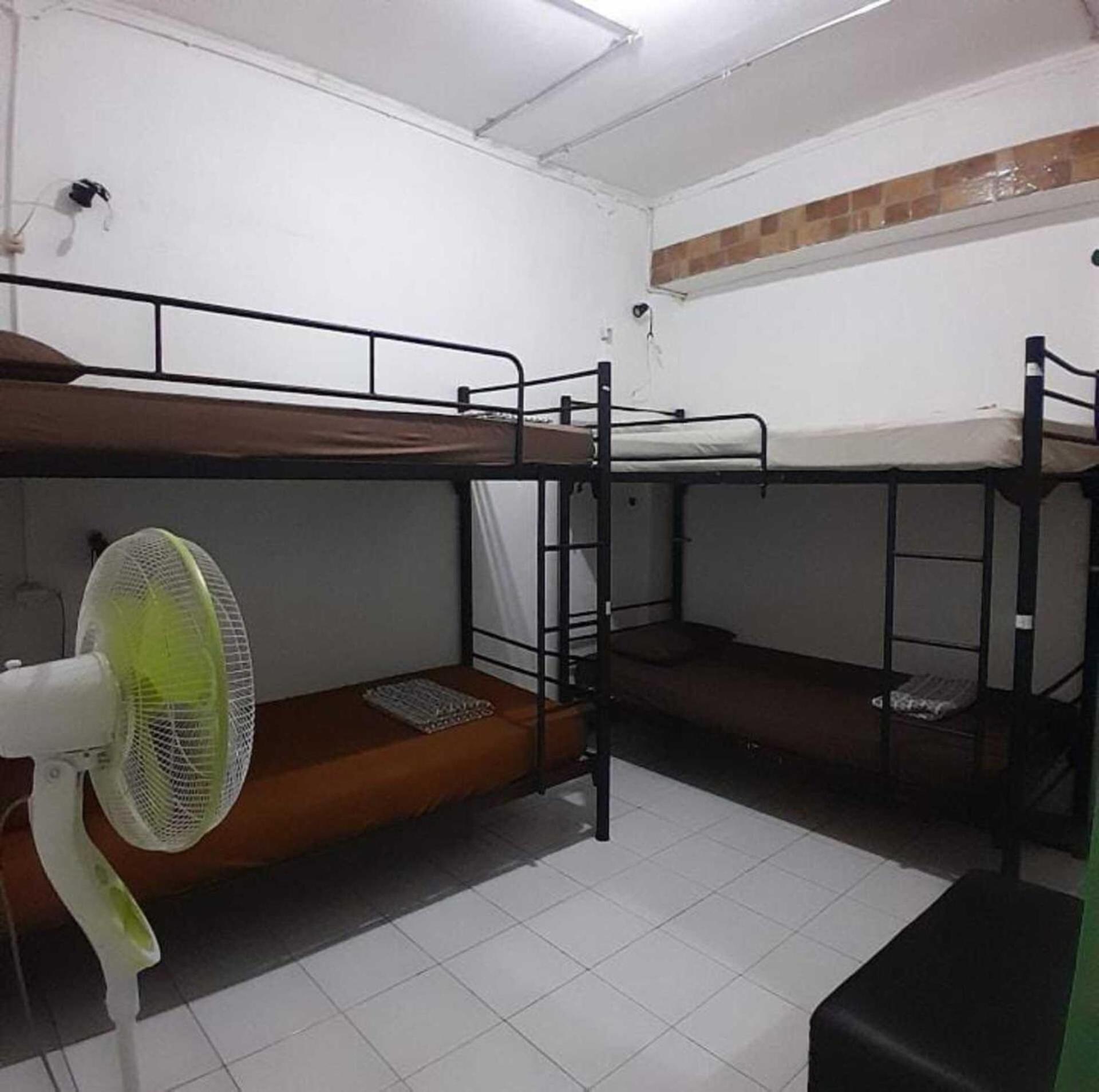 Laura's Backpacker 523 Vandrarhem Yogyakarta Exteriör bild
